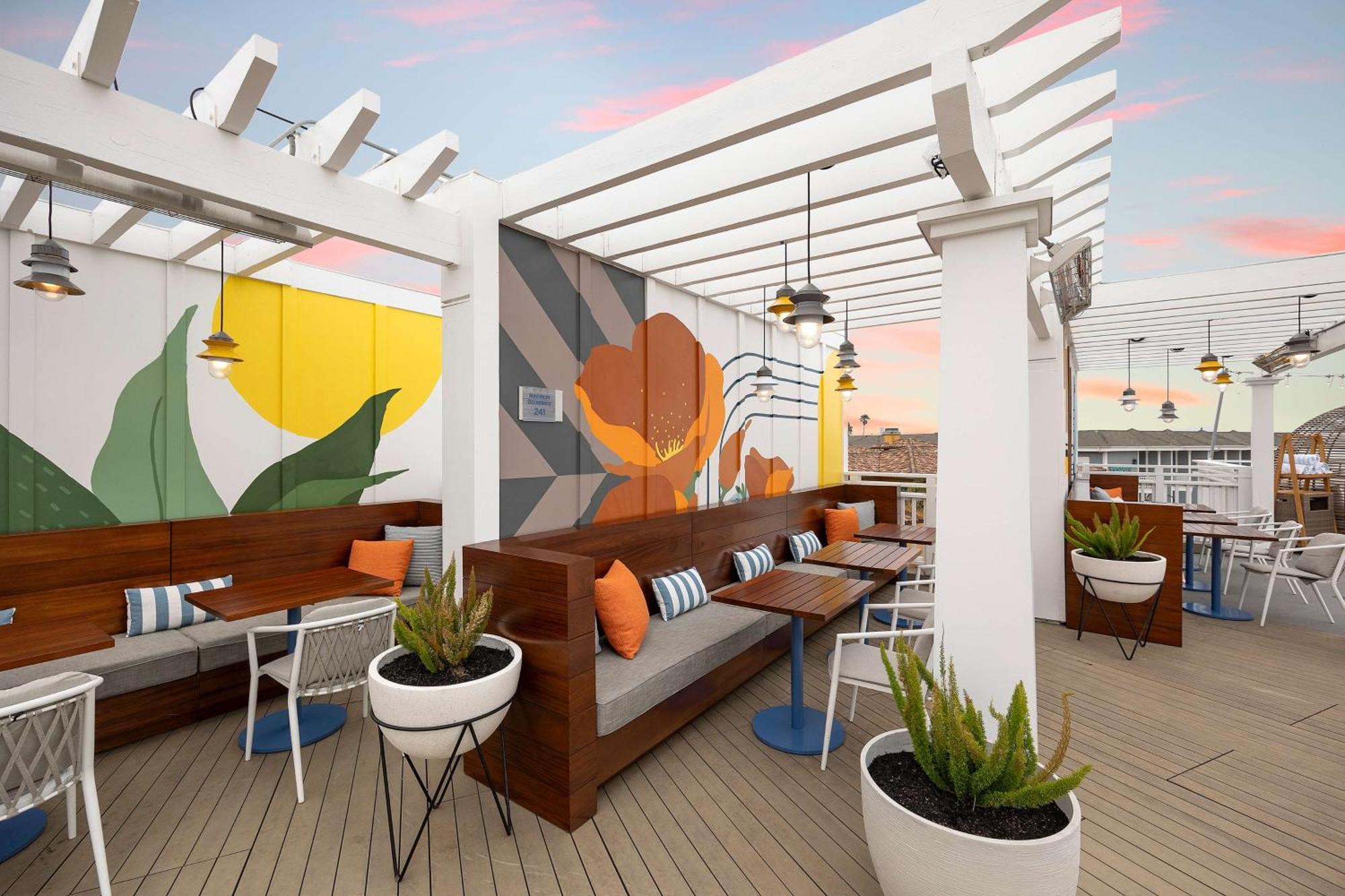 Inn At The Pier Pismo Beach, Curio Collection By Hilton Exteriér fotografie