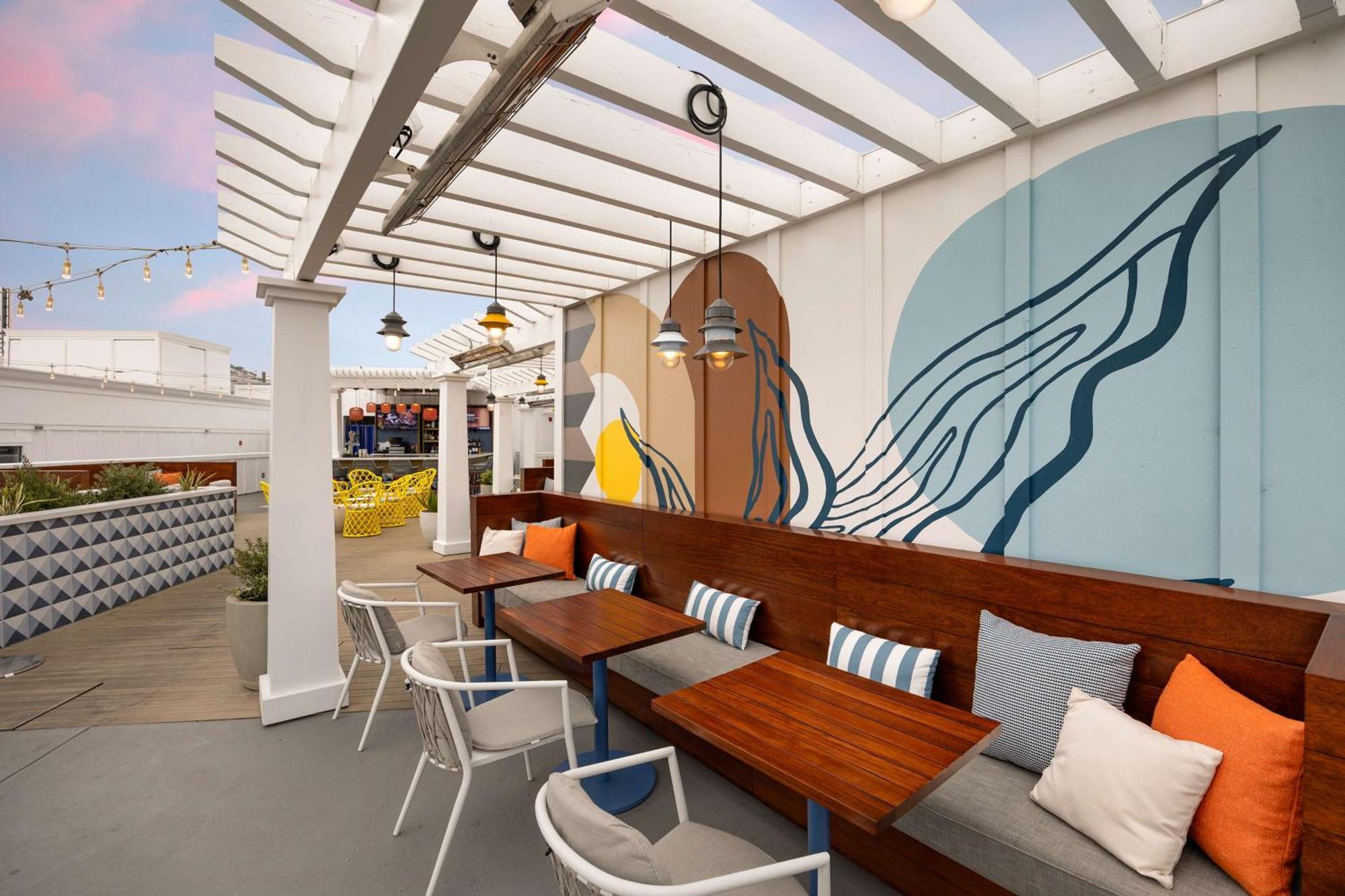Inn At The Pier Pismo Beach, Curio Collection By Hilton Exteriér fotografie